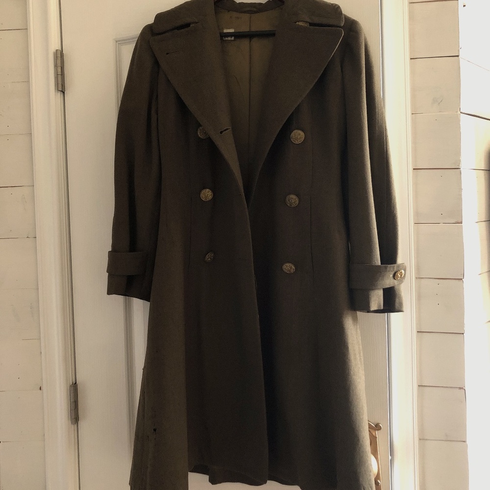 Vintage Military Green Jacket Heavy size Small?